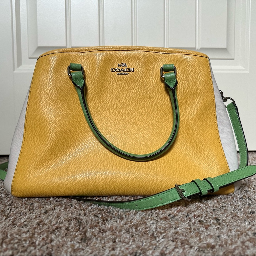 Like new COACH purse